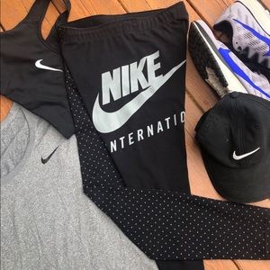 Rare Nike International Performance Leggings